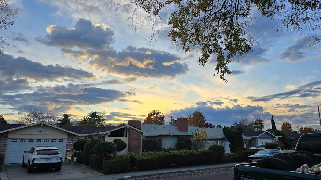 Sunnyvale California neighborhood with tree-lined streets - Ontrack Moving serves all Silicon Valley communities