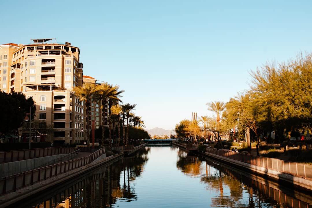 Tempe Town Lake waterfront condos - Ontrack Moving serves Downtown Tempe and ASU area
